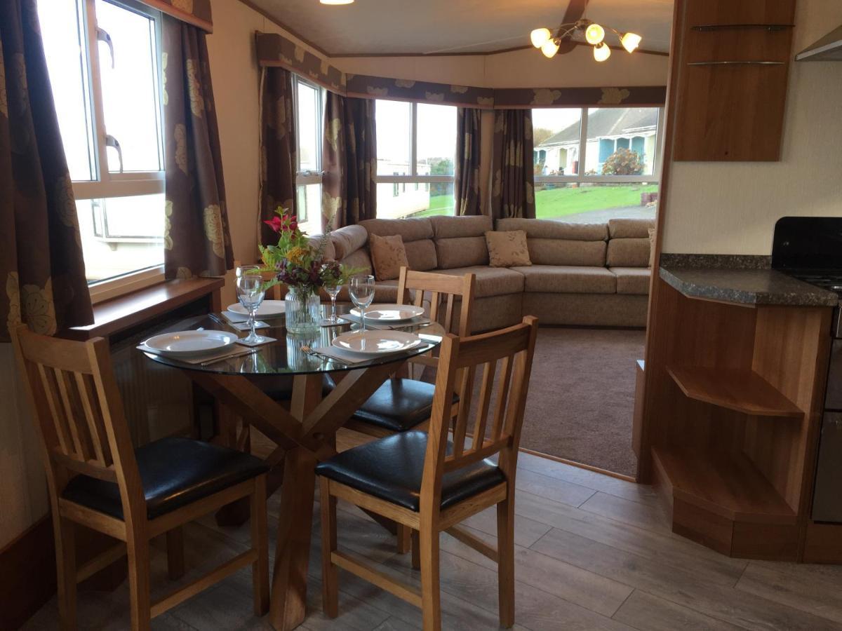'Hartland Caravan' With Sea Views Bideford Bagian luar foto